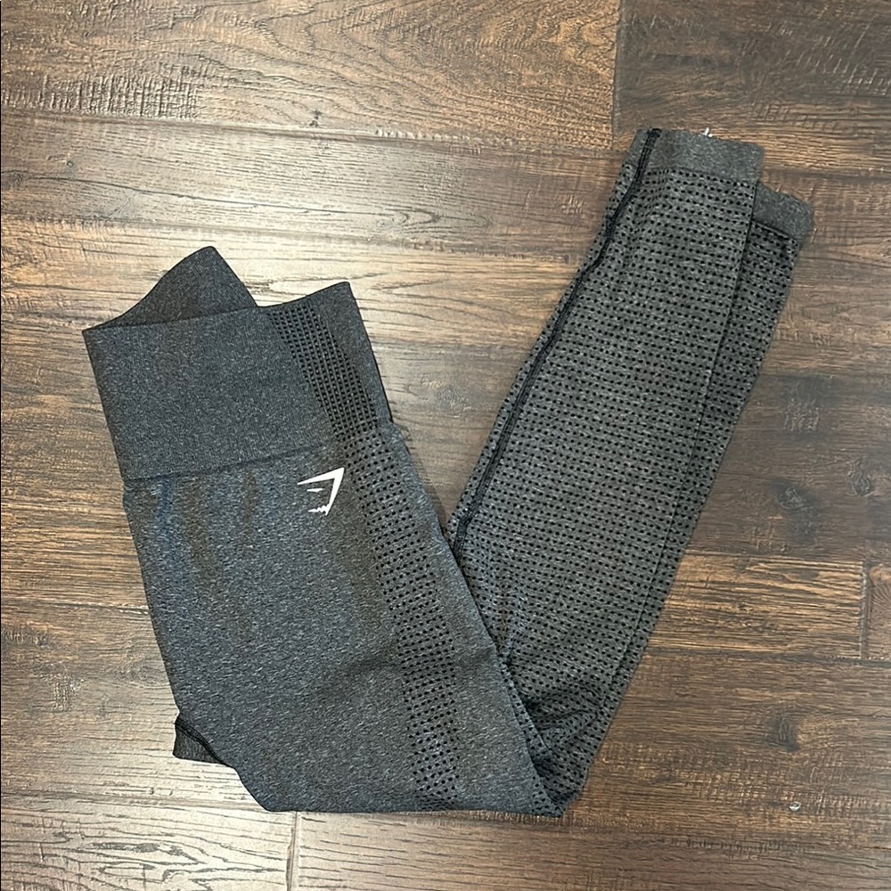 Gymshark gray seamless leggings size medium